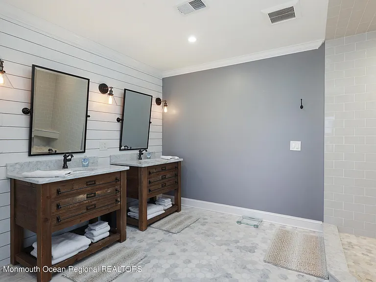 155 Osborne Ave — Photo 25