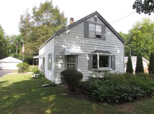 7212 W Wind Lake Rd, Wind Lake, WI 53185