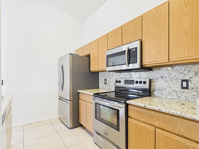 128 Eagle Point Blvd — Photo 3