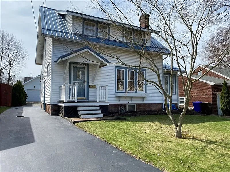 283 Clinton St photo 1