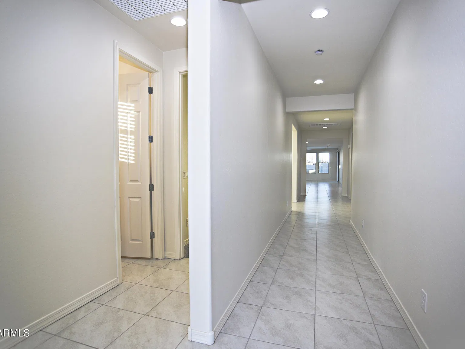 4 bed, 3.5 bath, 2313 sqft, $2,800 — Photo 4