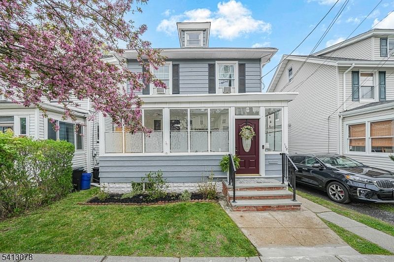 1st image of 128 Rollinson St
