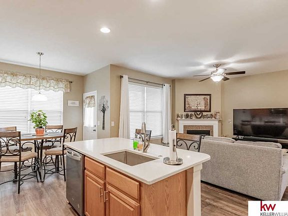 4th image of 206 Castle Pine Dr