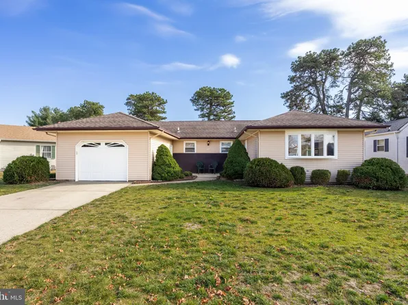 20 Noranda St, Toms River, NJ 08757