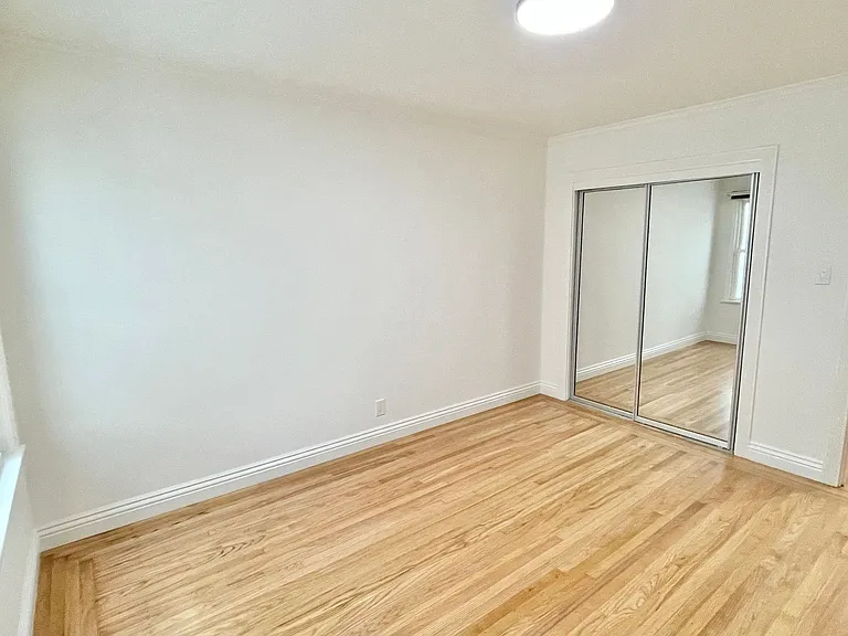 1260 Clay St #206 — Photo 10