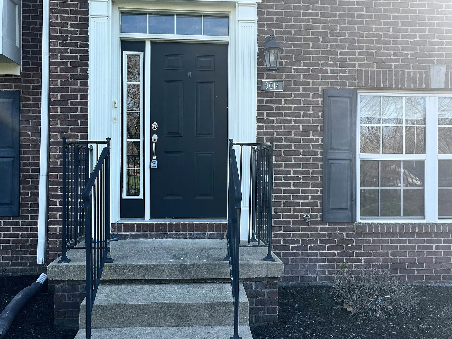 3 bed, 2.5 bath, 1160 sqft, $1,999 — Photo 3
