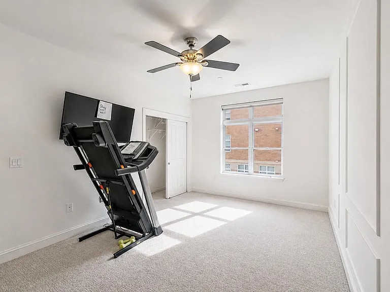 1905 N Water St #205 — Photo 9