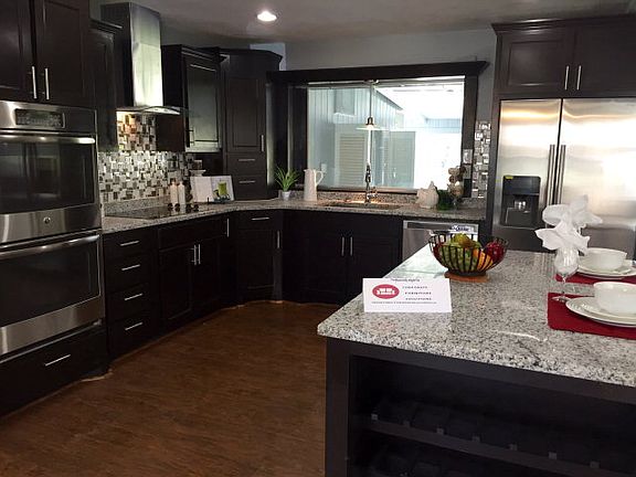3rd image of 110 Monticello Dr
