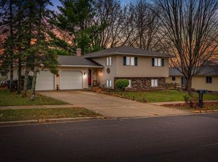 606 Vilas St, Onalaska, WI 54650