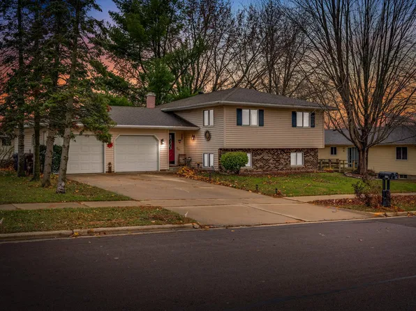 606 Vilas St, Onalaska, WI 54650