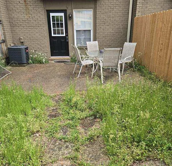 1009 June Rd — Photo 2