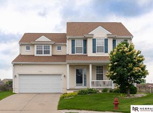 11315 Northridge Cir, Gretna, NE 68028