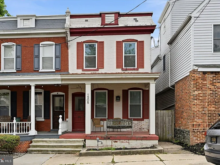 1508 Hancock St — Photo 13