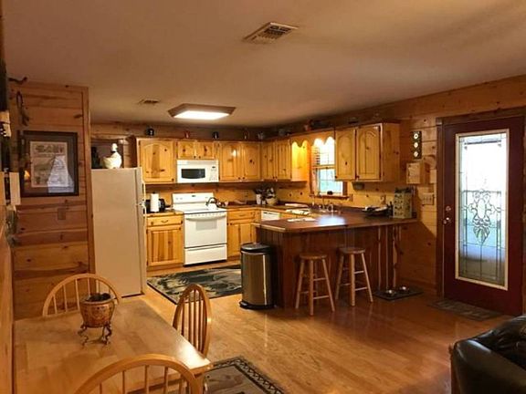 5th image of 101 Redfin Ln
