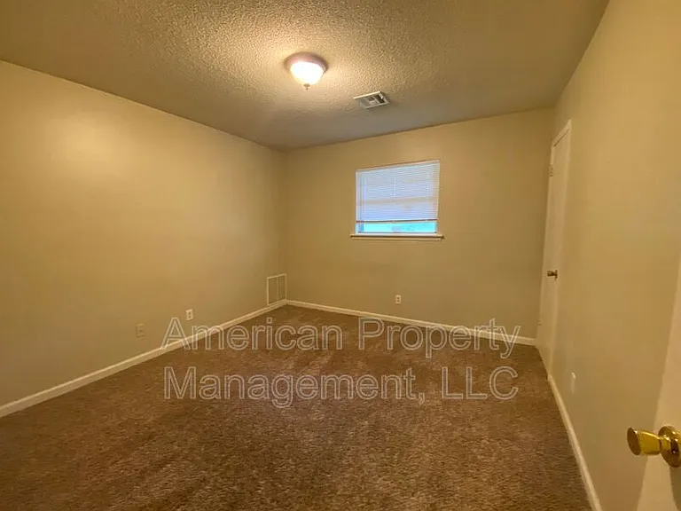 8113 E 23rd St — Photo 21