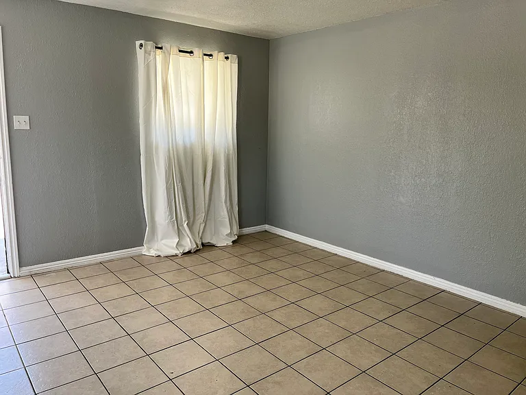 4219 La Rica Ave #4219 — Photo 5