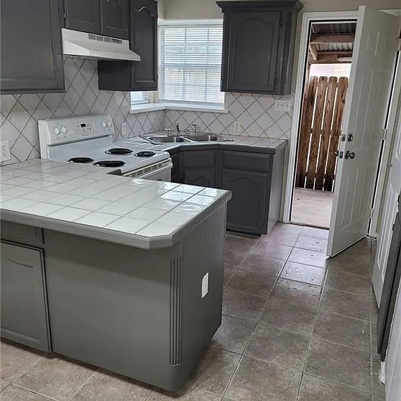 813 W Bronze Dr #4 — Photo 6