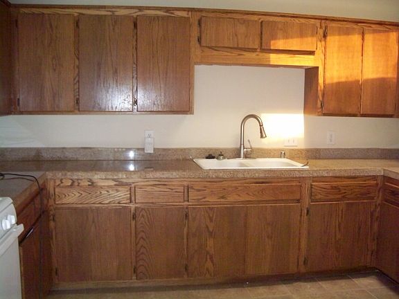 Kitchen - granite countertops