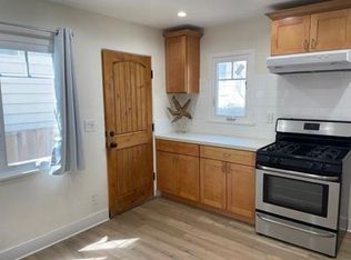 115 38th Pl #1, Manhattan Beach, CA 90266