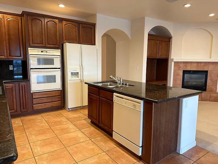 2365 Anqua Dr — Photo 6
