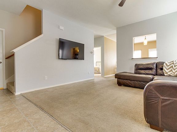 5th image of 4025 Houston Dr