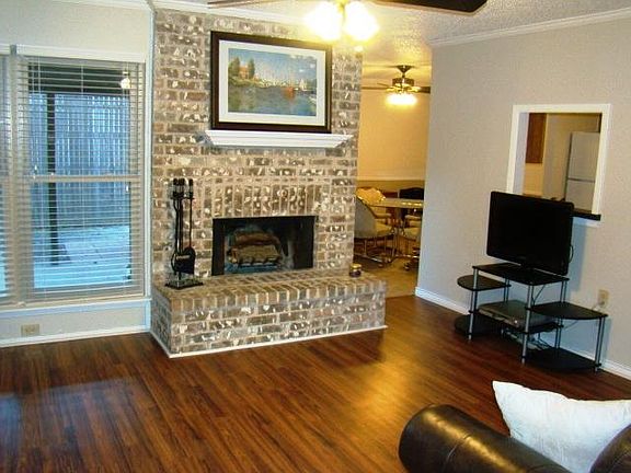 3rd image of 3512 Corona Dr