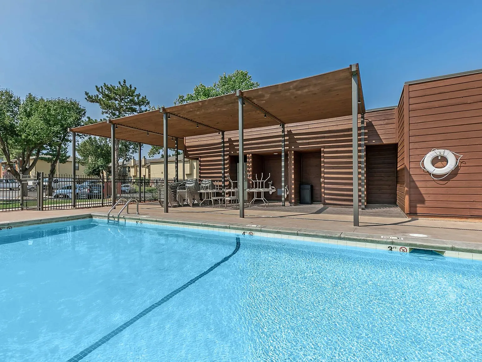 Quail Lakes Apartments — Photo 4