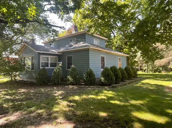 14254 Barber Greene Rd, Sycamore, IL 60178