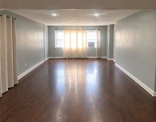 4th image of 14773 Brookville Blvd