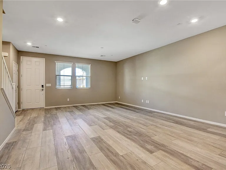 28 Lomita Heights Dr — Photo 9