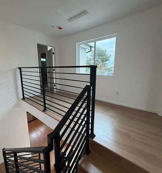 5417 Gentry Ave — Photo 9