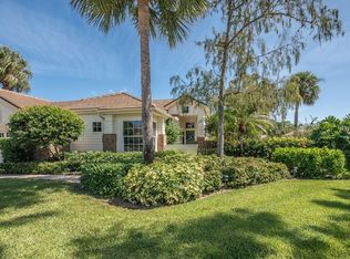 769 Glendevon Dr, Naples, FL 34105
