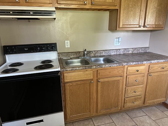 3rd image of 1688 N Tabortown St