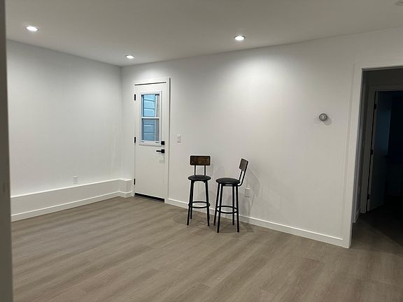 2nd image of 246 Farallones St