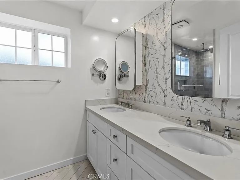 830 Sheldon St — Photo 18
