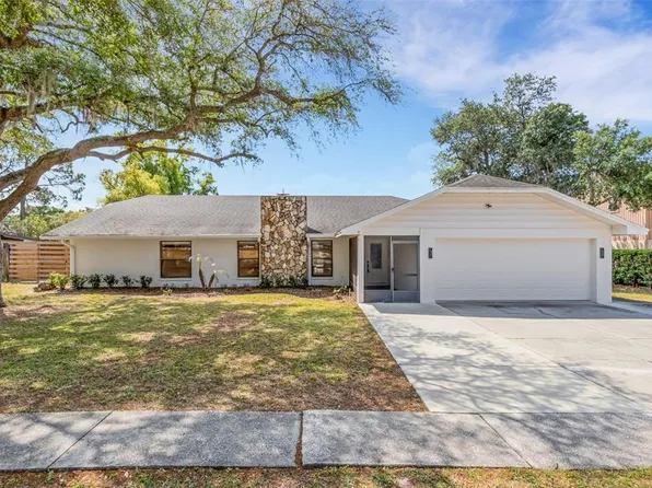 126 Woodside Dr, Lakeland, FL 33813