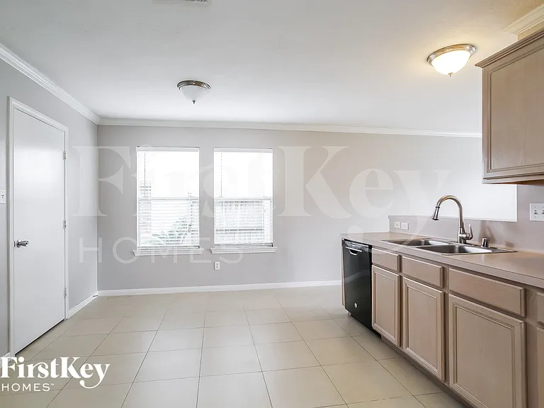 8114 Scarlet Tanager Dr — Photo 7