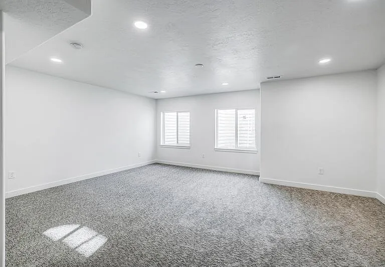 803 N Hilltop Dr — Photo 12