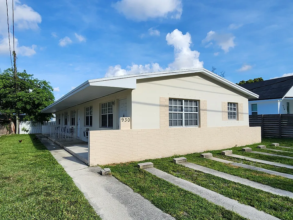 930 SW 4th Ave #B