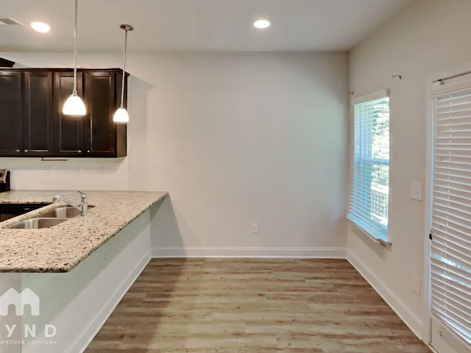 3 bed, 2.5 bath, 1572 sqft, $1,875 — Photo 4