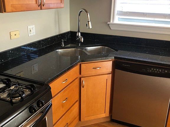 5th image of 4847 S Vincennes Ave #201