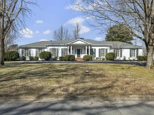 1207 Whitehall Rd, Murfreesboro, TN 37130