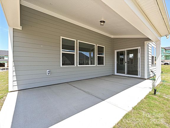 3rd image of 2211 Camber Dr #Cwo0103