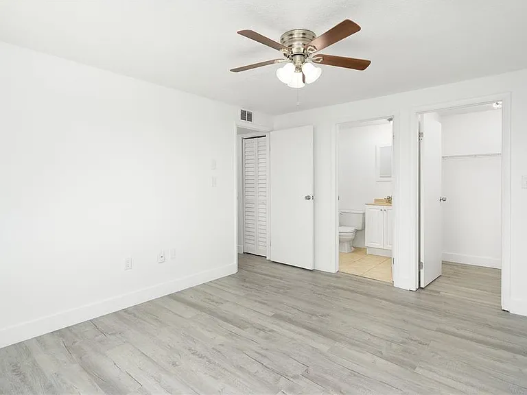 22291 Westchester Blvd #206 — Photo 16