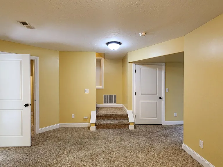 1020 Mount Ave #3 — Photo 16