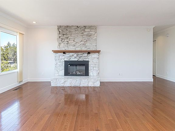 4th image of 1408 Tovido Ln