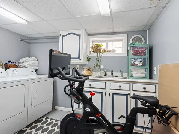 1041 Stonewall Lane image 26 of 48