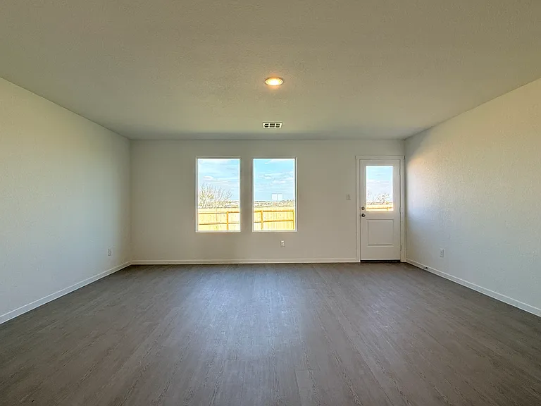 3195 Dispatch Dr — Photo 17