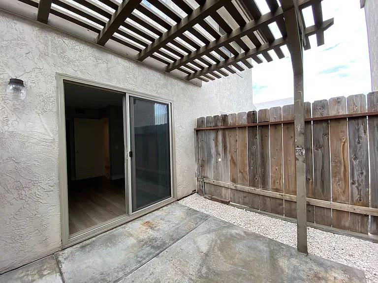 West Palm Apartments — Photo 16