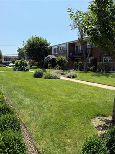 18 Ivy Street #1B, Farmingdale, NY, 11735